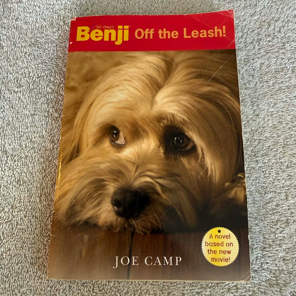 Benji Off the Leash! Kids Book by Joe Camp Red Brown
